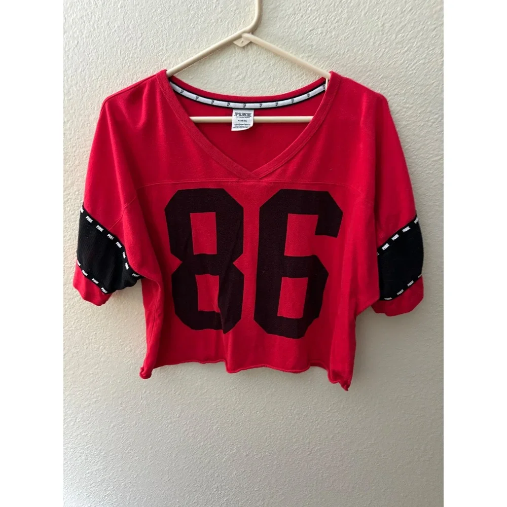 PINK Victoria's Secret Red "86" Cropped Jersey T Shirt Top Womens Medium
A842 - Picture 1 of 4